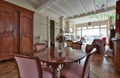 Historic Villa for sale Bussac-sur-Charente, New Aquitaine, Photo 4/33