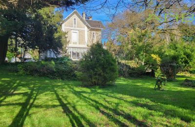 Historic Villa for sale Bussac-sur-Charente, New Aquitaine, Photo 2/33