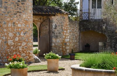 Historic property for sale Occitania, Courtyard