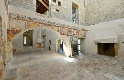 Castle for sale Uzès, Occitania, Courtyard