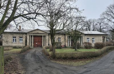 Castle for sale Gościeszyn, Pałac w Gościeszynie, Greater Poland Voivodeship, Outbuilding