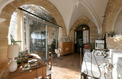 Historic property for sale Uzès, Occitania, Photo 12/23