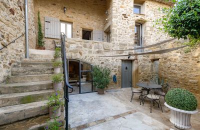 Historic property for sale Uzès, Occitania, Courtyard