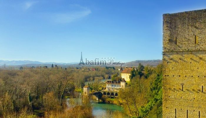 Historic Villa for sale Sauveterre-de-Béarn, New Aquitaine,  France