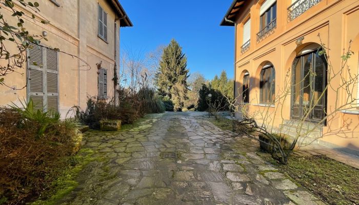 Historic Villa for sale Castelletto Sopra Ticino, Piemont,  Italy