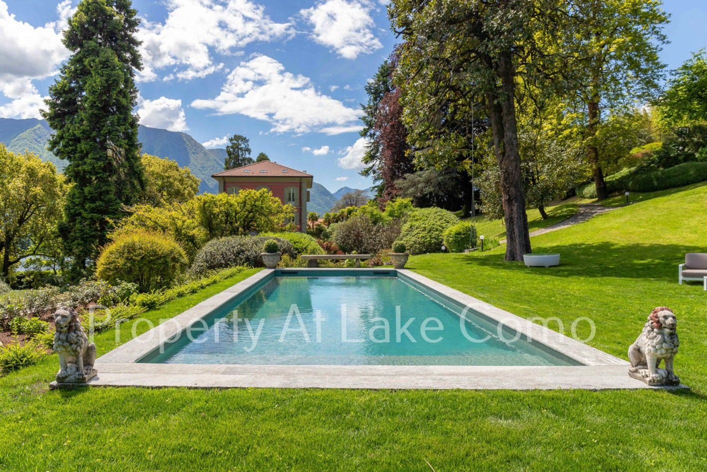 Photos Villa at Lake Como in a Private Setting with Lake Views and Comprehensive Amenities