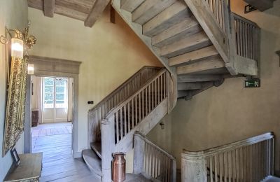 Manor House for sale Dawidy, Dwór w Dawidach, Warmian-Masurian Voivodeship, Staircase