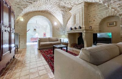 Historic property for sale Vers-Pont-du-Gard, Occitania, Living Area