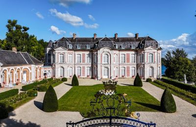 Historic properties, Fairy-tale 18th-century château with monumental greenhouses - 44 acres