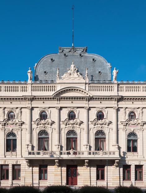 /pp/arr/thumb-architektur-sehenswuerdigkeiten-lodz-poznanski-palast.jpg