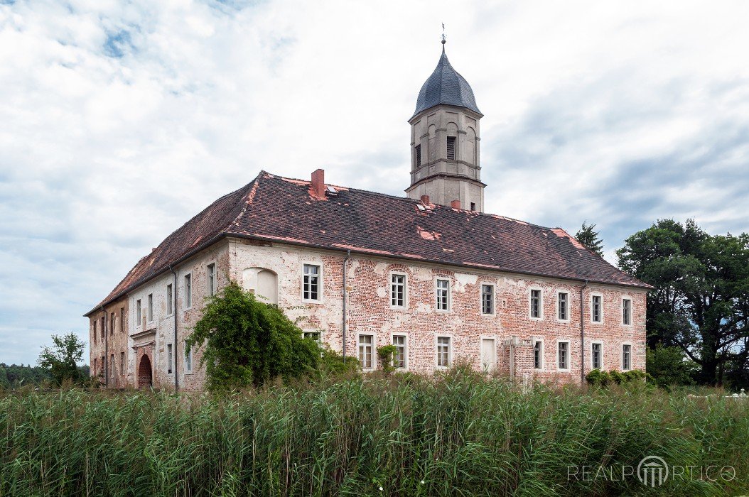 Moated Castle in Hemsendorf, Saxony-Anhalt, Hemsendorf