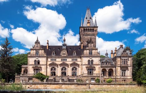 Hummelshain, Am Neuen Schloss - New Palace in Hummelshain, Thuringia