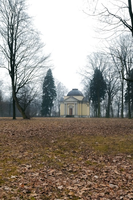 Krowiarki Castle in Silesia: Mausoleum, Krowiarki