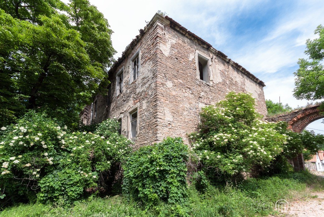 Ruined Manor in Sixdorf, Sixdorf