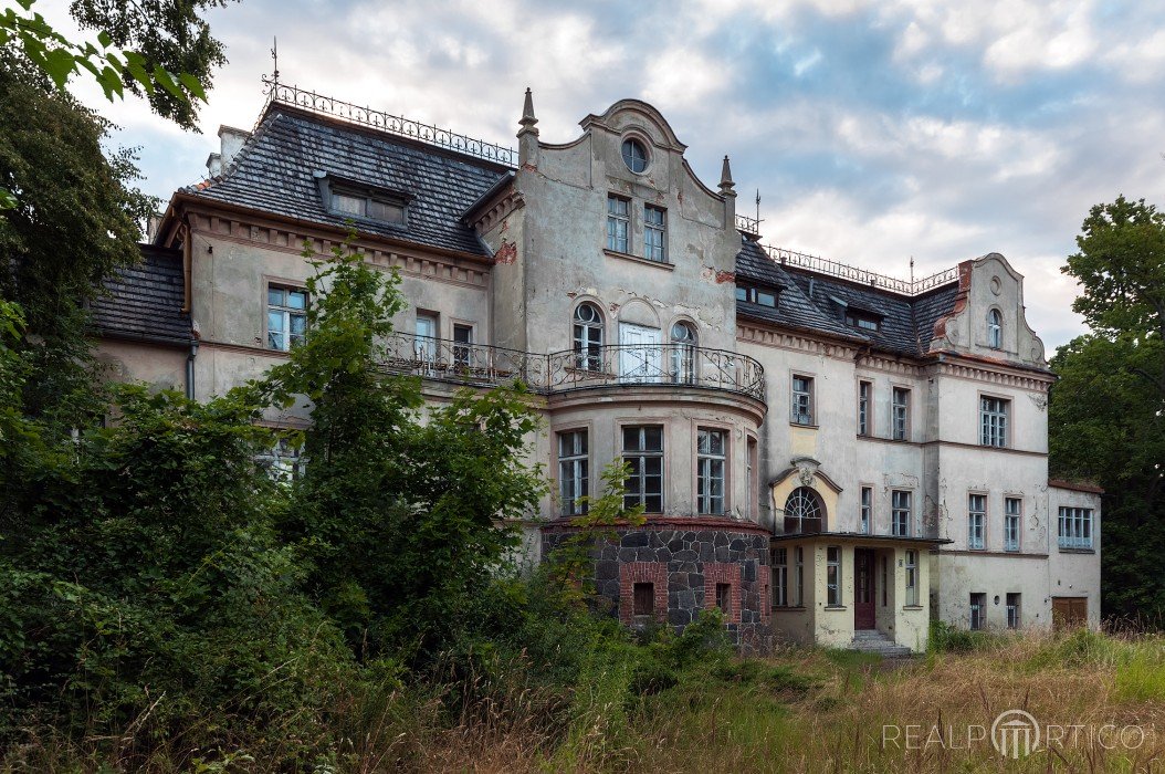 Manor in Bronów, Bronów