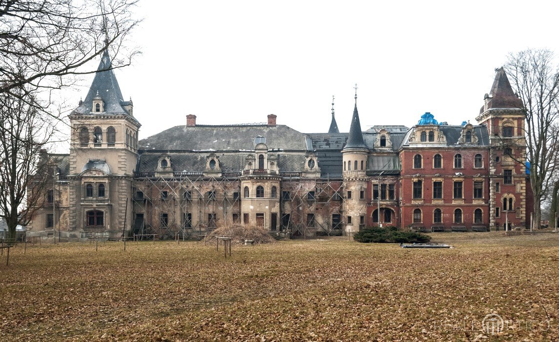 Palace in Krowiarki, Silesia, Krowiarki