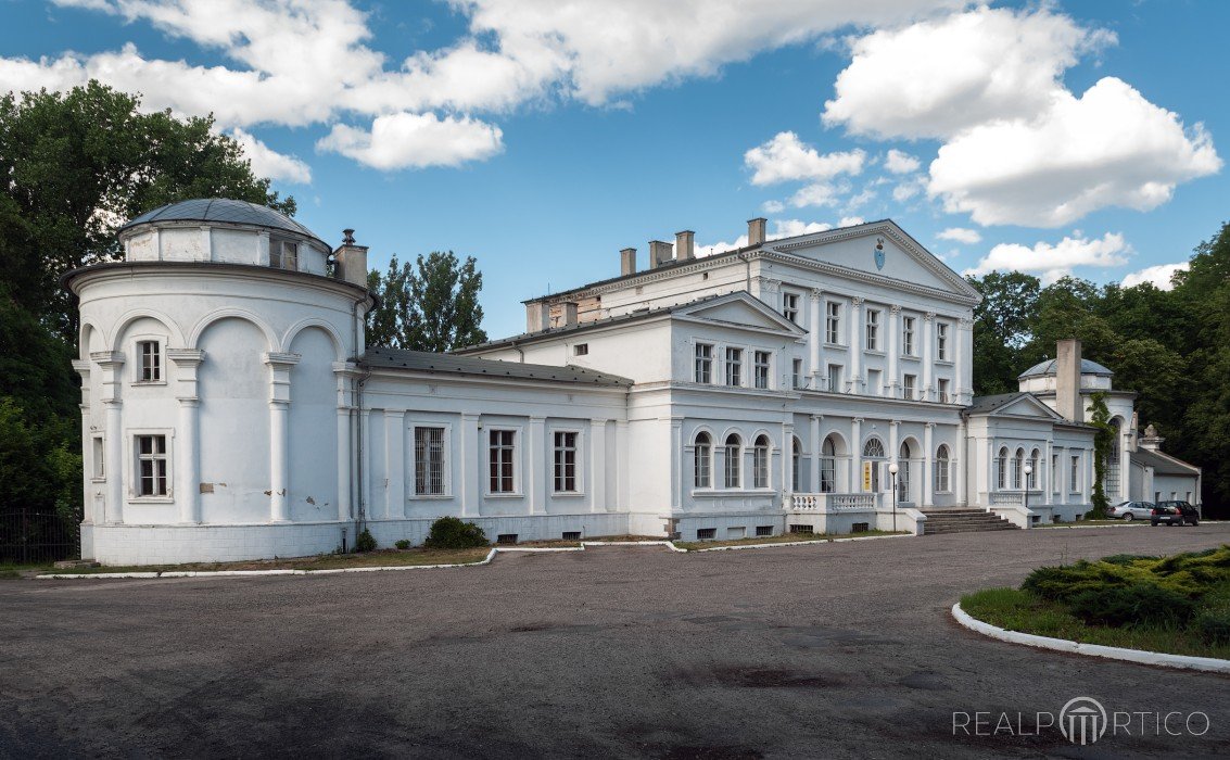 Palace in Iwno, Greater Poland, Iwno