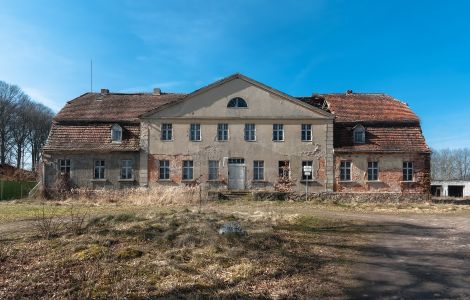 Strigleben, Eichenallee - Manor in Strigleben