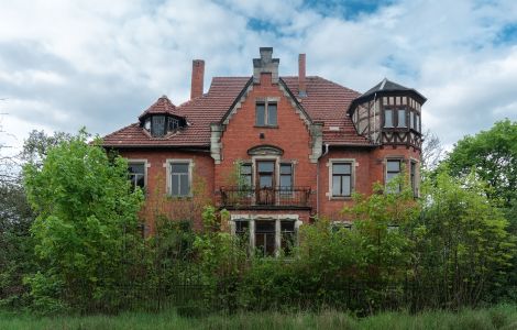  - Listed property: Old fabricant's house in Thuringia