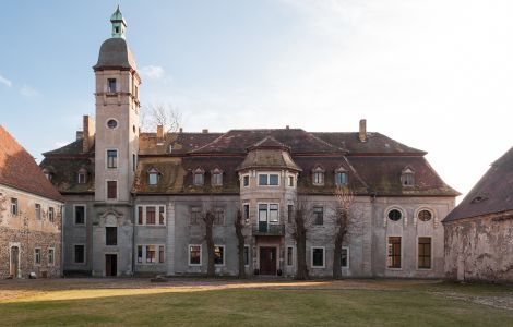 /pp/cc_by_nc_sa/thumb-deutschland-sachsen-lossatal-herrenhaus-mueglenz.jpg