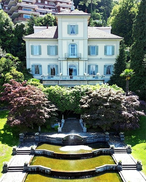 Old Mansions in Europe for sale